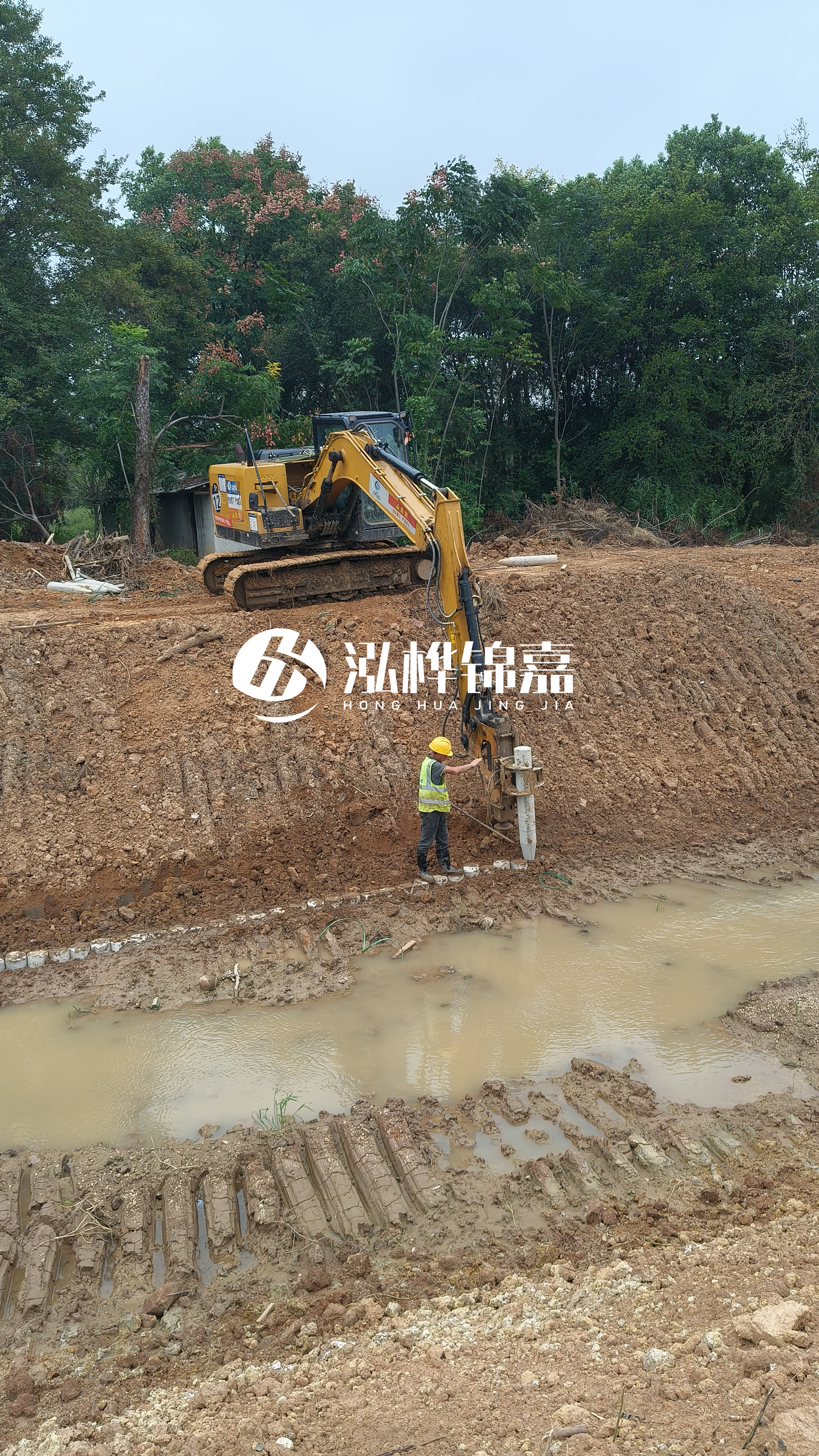 水泥仿木樁施工隊(duì)泓樺錦嘉 - 打樁機(jī)可以打多少米的樁？